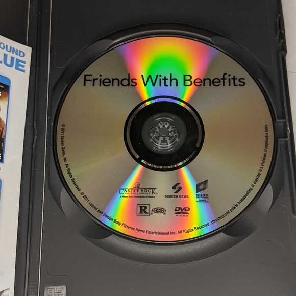 Friends with Benefits (DVD, 2011, Widescreen) Justin Timberlake, Mila Kunis - Picture 3 of 4